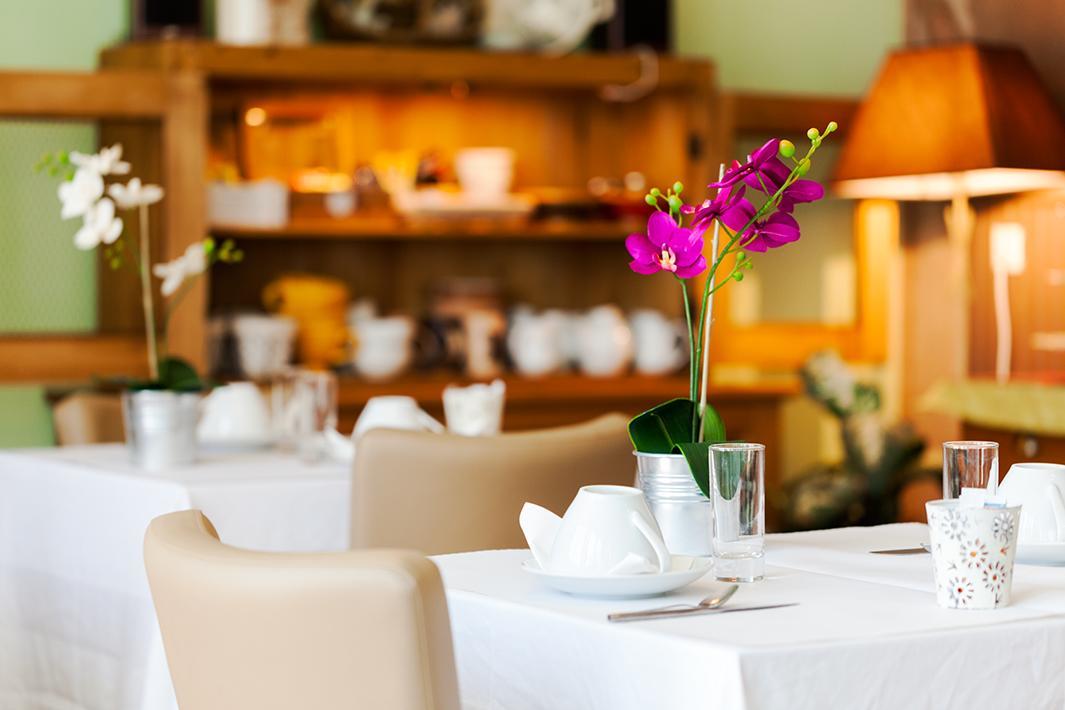 ホテル Logis Le Relais Sarrasin Vezenobres エクステリア 写真