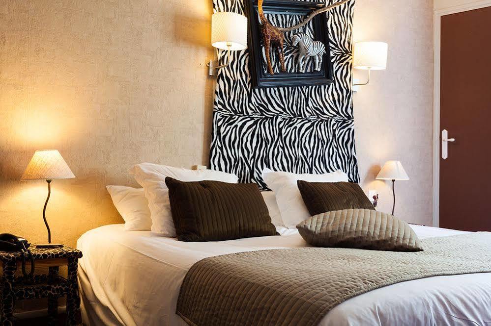 ホテル Logis Le Relais Sarrasin Vezenobres エクステリア 写真